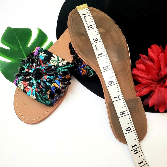‼️CLEARANCE‼️ 🍟 Gorgeous Express jeweled slides size 7 🍟 - Picture 3 of 8